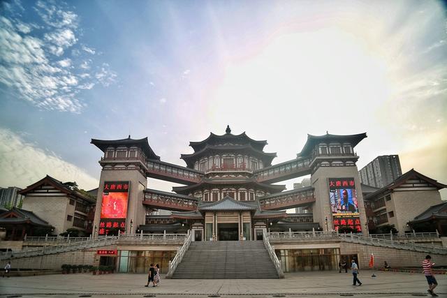 很有調(diào)調(diào)的大唐西市“長(zhǎng)安小鎮(zhèn)”